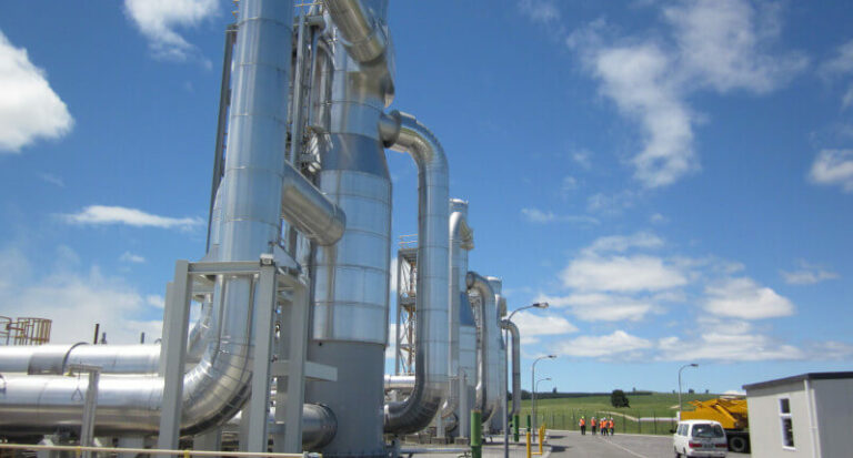 Geothermal power station pipes